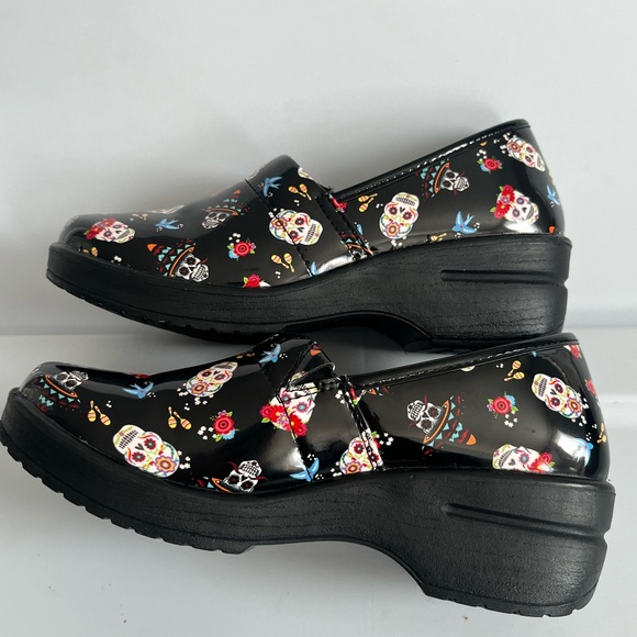 Day of the Dead Sugar Skull Non-skid Nurse or Kitchen Clogs- size 7w - Picture 4 of 10